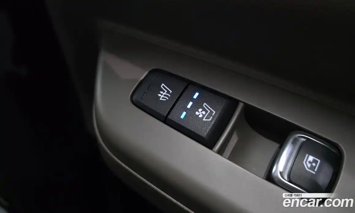 Kia Canival 2024 1.6 Автомат в Москве № 55010, фото 20