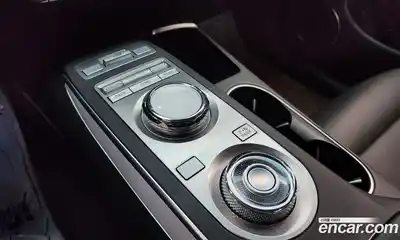 Genesis GV70 2023 2.5 Автомат в Москве № 56698, миниатюра 2