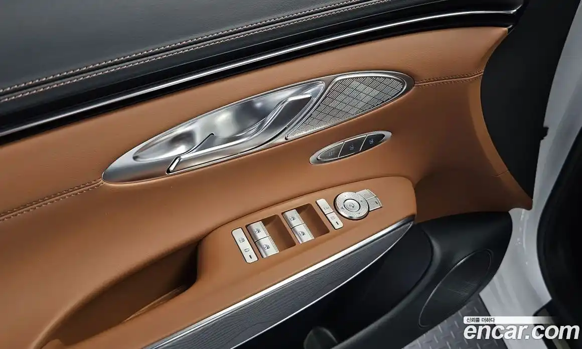 Genesis GV70 2023 2.5 Автомат в Москве № 57593, фото 18