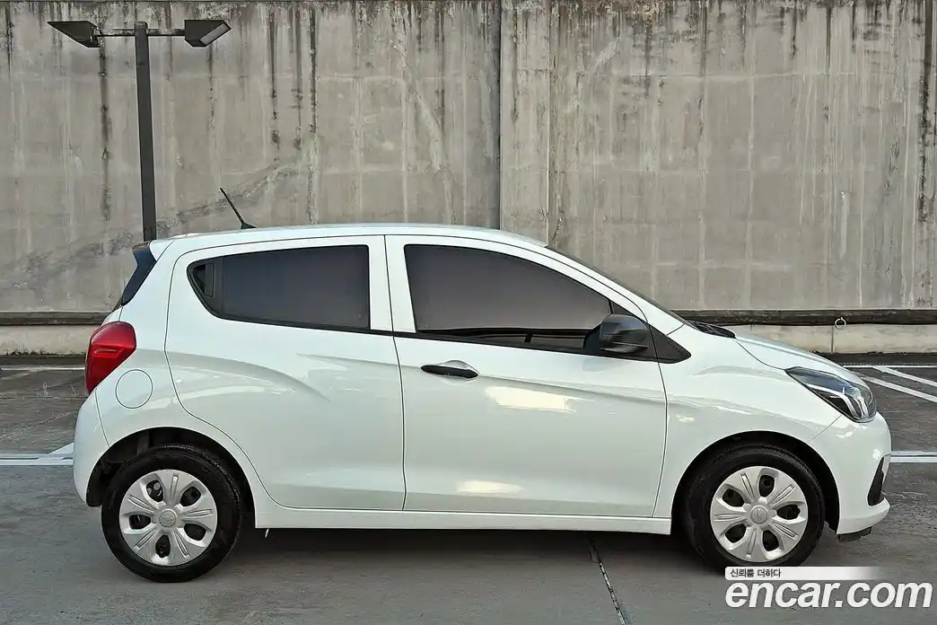 Chevrolet Spark 2016 1.0 Автомат в Москве № 81570, фото 7