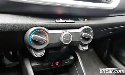 Kia Stonic 2019 1.4 Автомат в Москве № 8265, миниатюра 12