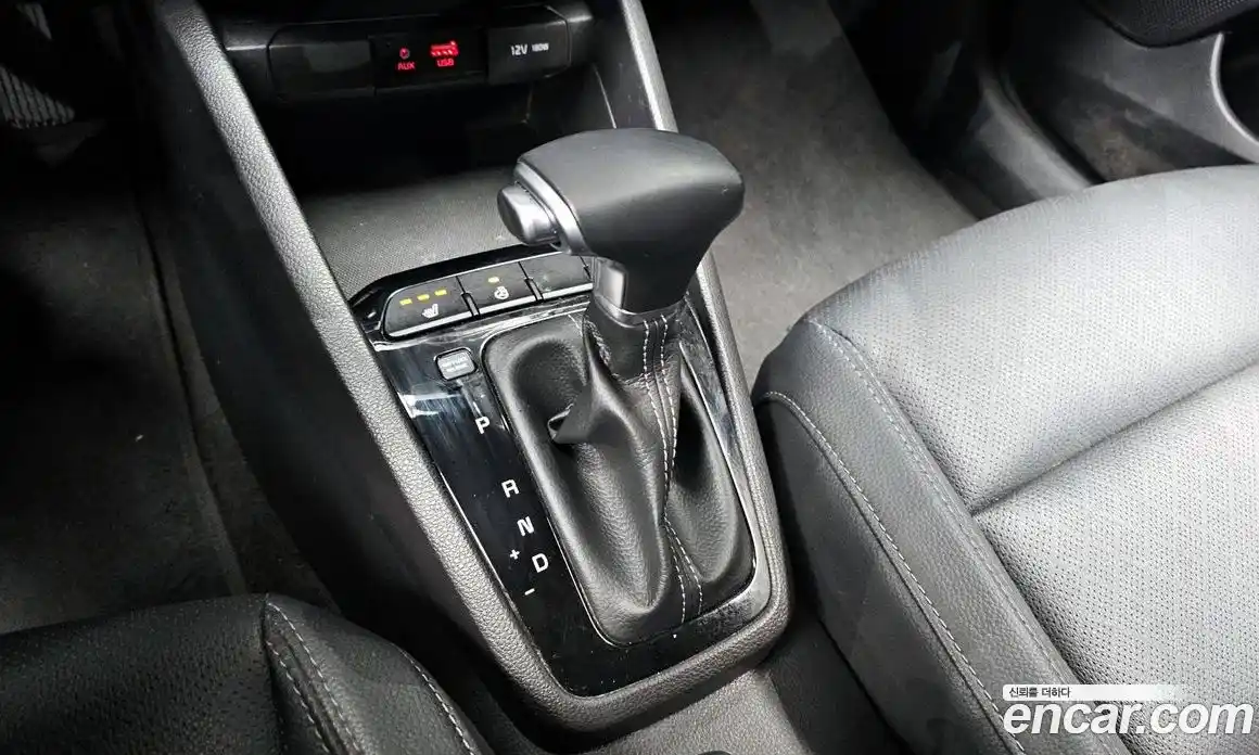 Kia Stonic 2019 1.4 Автомат в Москве № 8265, фото 13