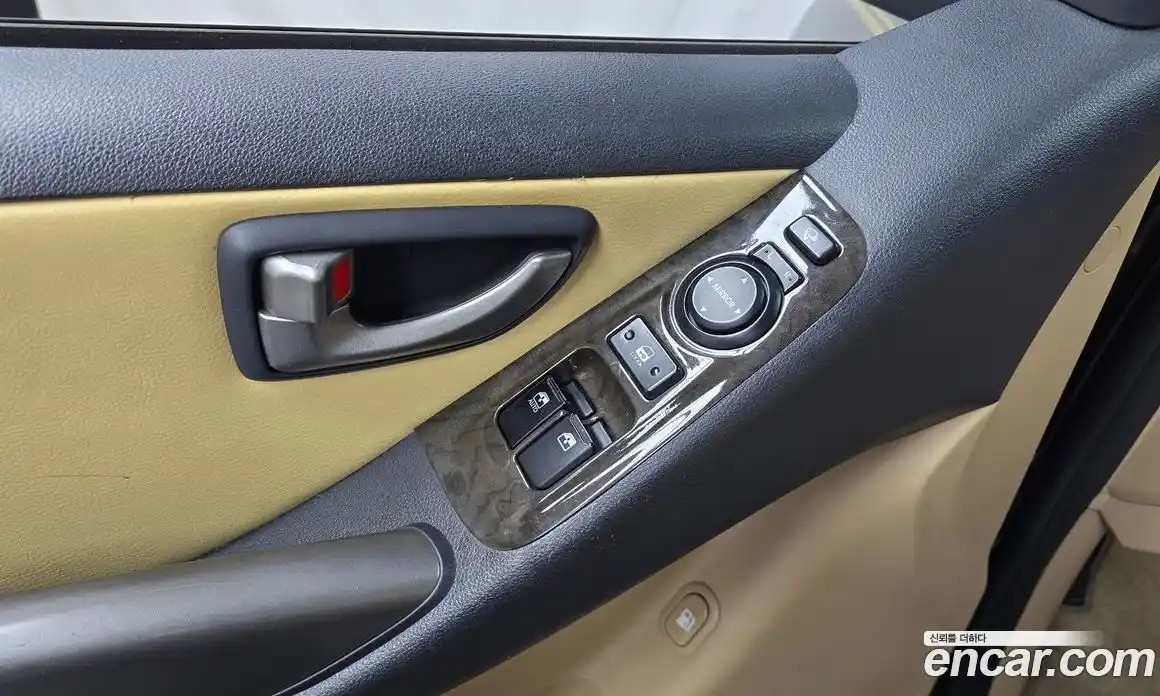 Hyundai Starex 2015 2.5 Автомат в Москве № 112516, фото 3