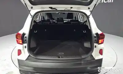 Kia Seltos 2023 1.6 Автомат в Москве № 127139, миниатюра 2