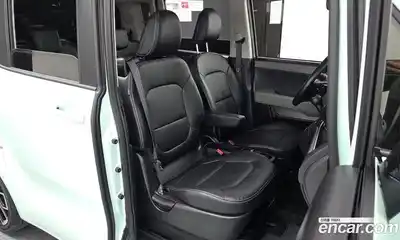 Kia Ray 2023 1.0 Автомат в Москве № 127685, миниатюра 3