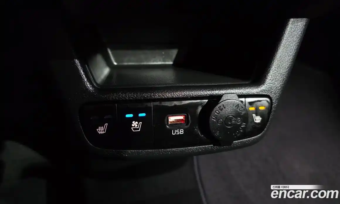 Kia Ray 2023 1.0 Автомат в Москве № 127685, фото 9