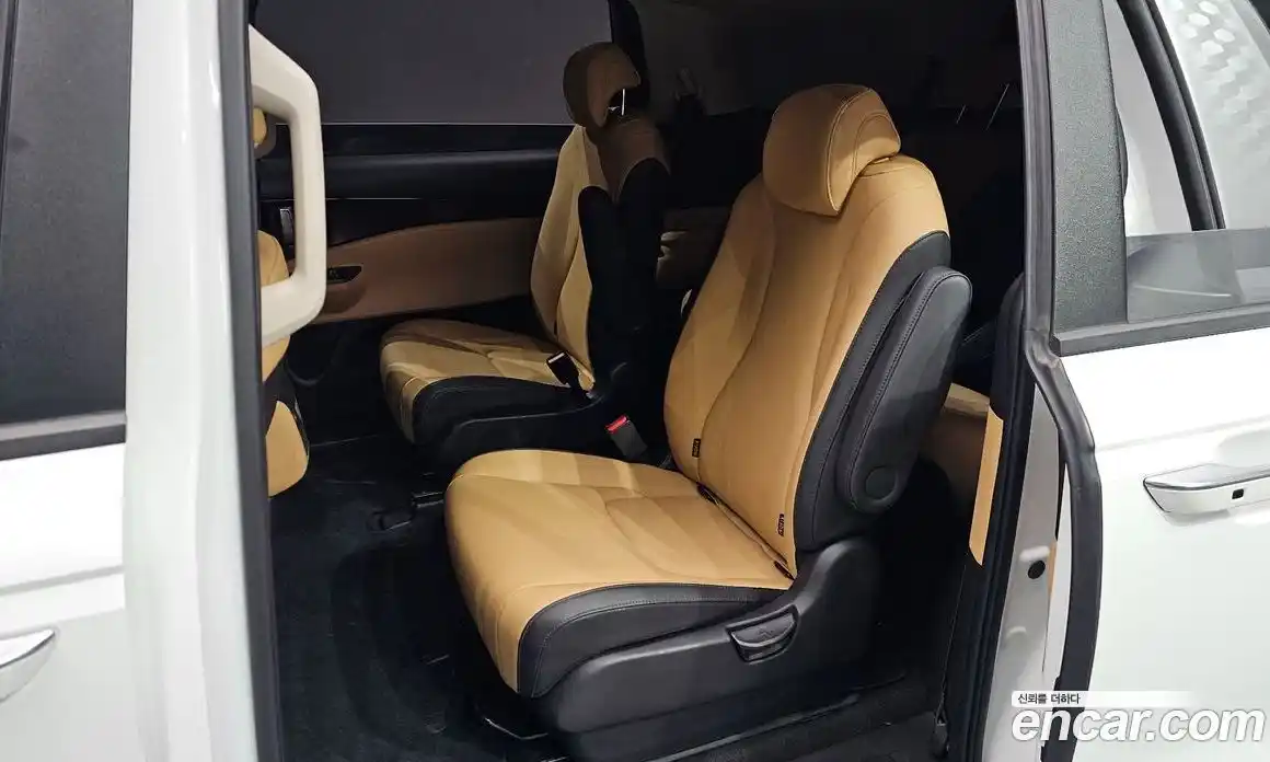 Kia Canival 2023 2.2 Автомат в Москве № 133271, фото 4