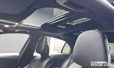 Mercedes-Benz C-Class 2024 2.0 Автомат в Москве № 138730, миниатюра 2