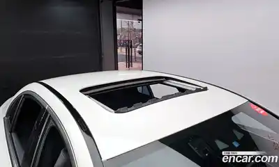 Mercedes-Benz E-Class 2022 2.0 Автомат в Москве № 140084, миниатюра 11