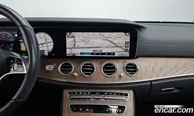 Mercedes-Benz E-Class 2022 2.0 Автомат в Москве № 140084, миниатюра 12