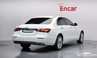Mercedes-Benz E-Class 2022 2.0 Автомат в Москве № 140084, миниатюра 2