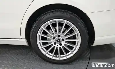 Mercedes-Benz E-Class 2022 2.0 Автомат в Москве № 140084, миниатюра 5