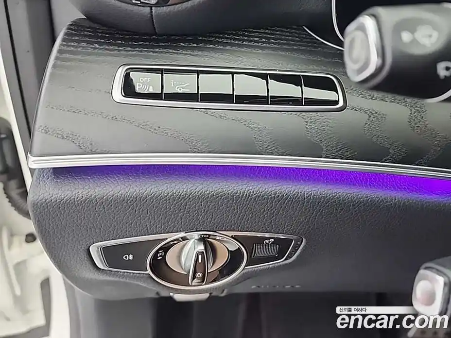 Mercedes-Benz E-Class 2018 1.9 Автомат в Москве № 142316, фото 16