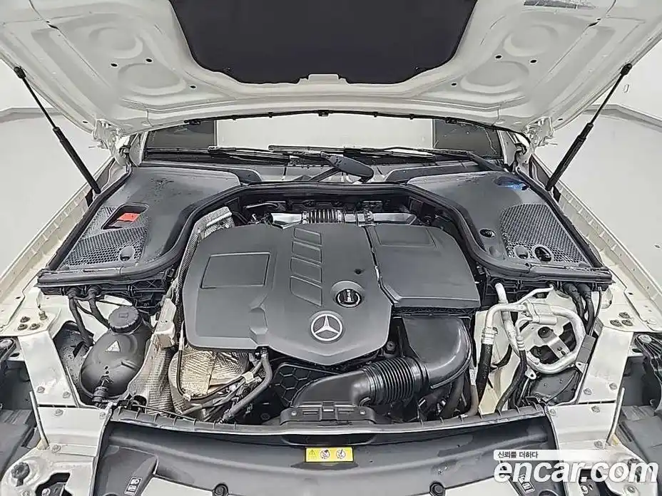 Mercedes-Benz E-Class 2018 1.9 Автомат в Москве № 142316, фото 5