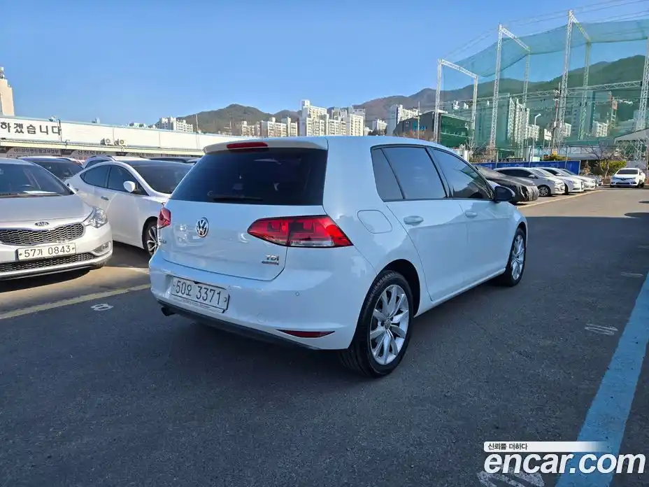 Volkswagen Golf 2014 1.6 Автомат в Москве № 146912, фото 4
