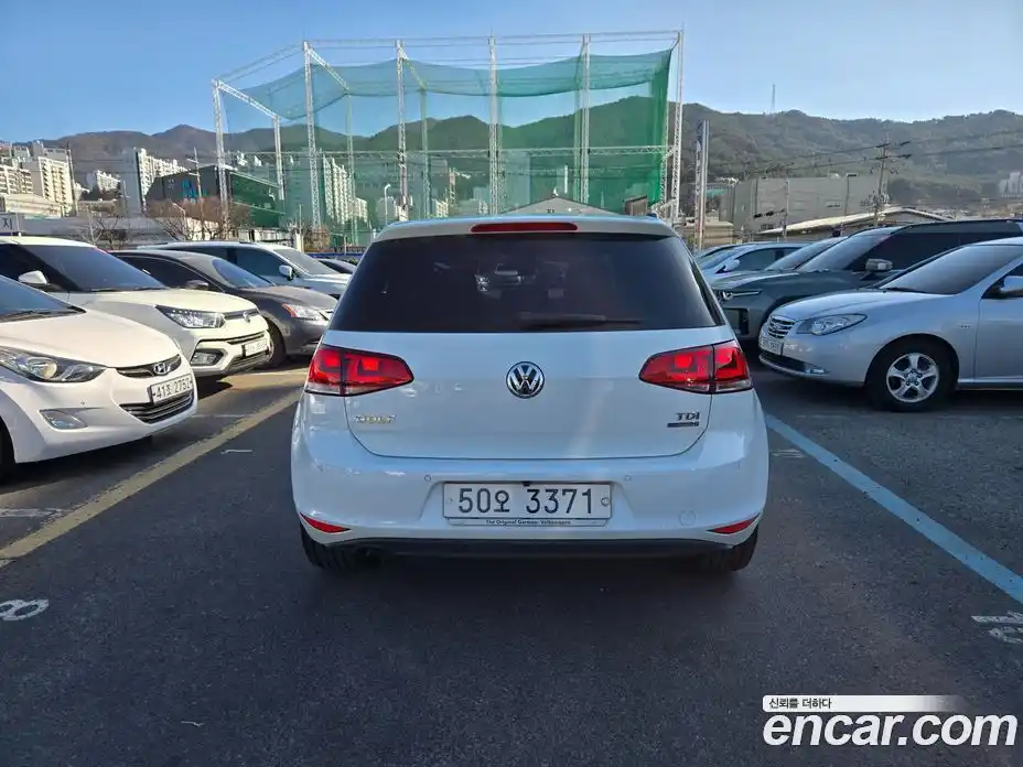 Volkswagen Golf 2014 1.6 Автомат в Москве № 146912, фото 5