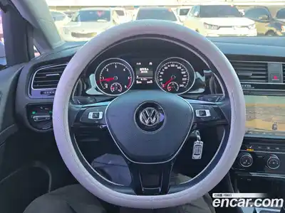 Volkswagen Golf 2014 1.6 Автомат в Москве № 146912, миниатюра 8