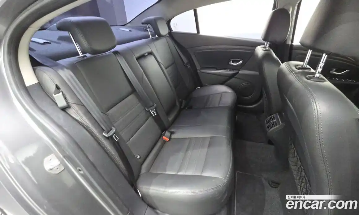 Renault SM3 2018 1.6 Автомат в Москве № 147639, фото 6