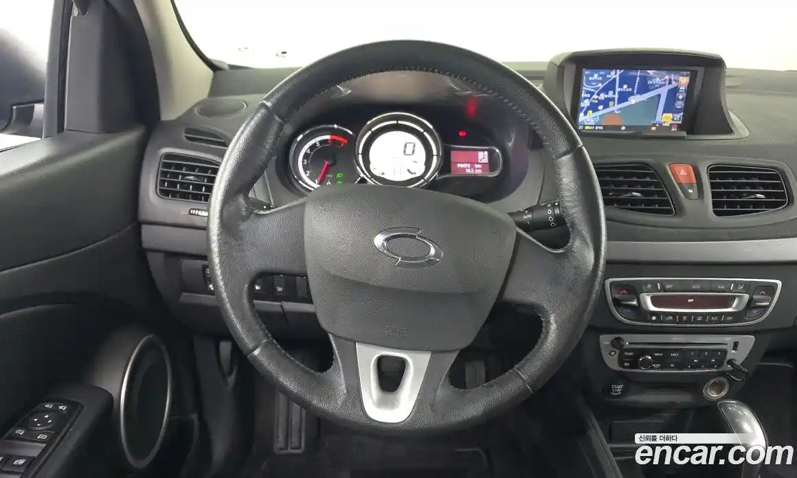 Renault SM3 2018 1.6 Автомат в Москве № 147639, фото 9