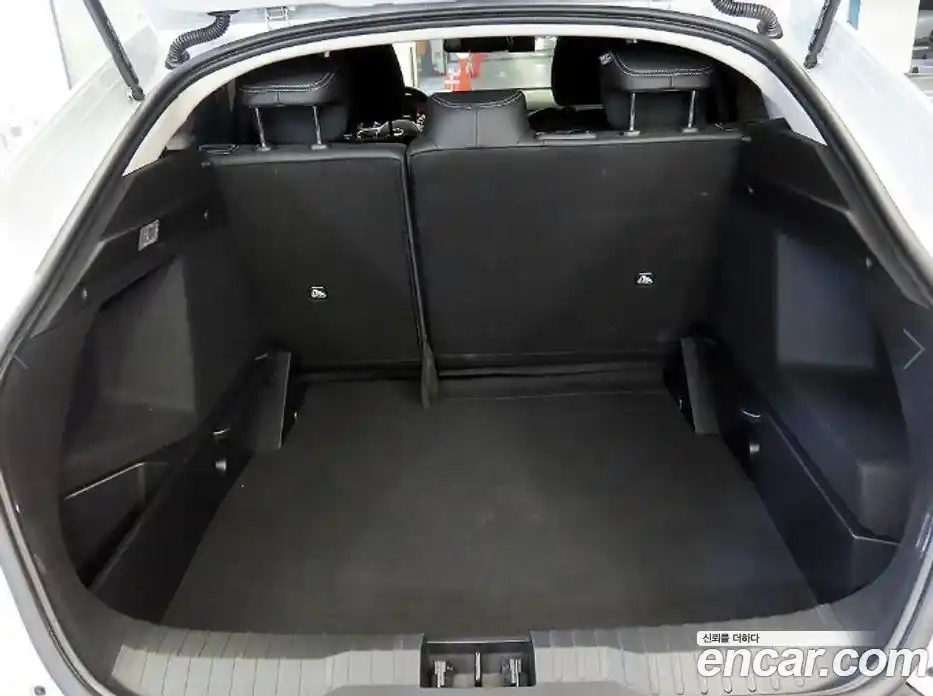 Renault XM3 2023 1.6 Автомат в Москве № 152318, фото 18