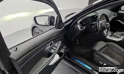 BMW 3-Series 2022 2.0 Автомат в Москве № 158280, миниатюра 8