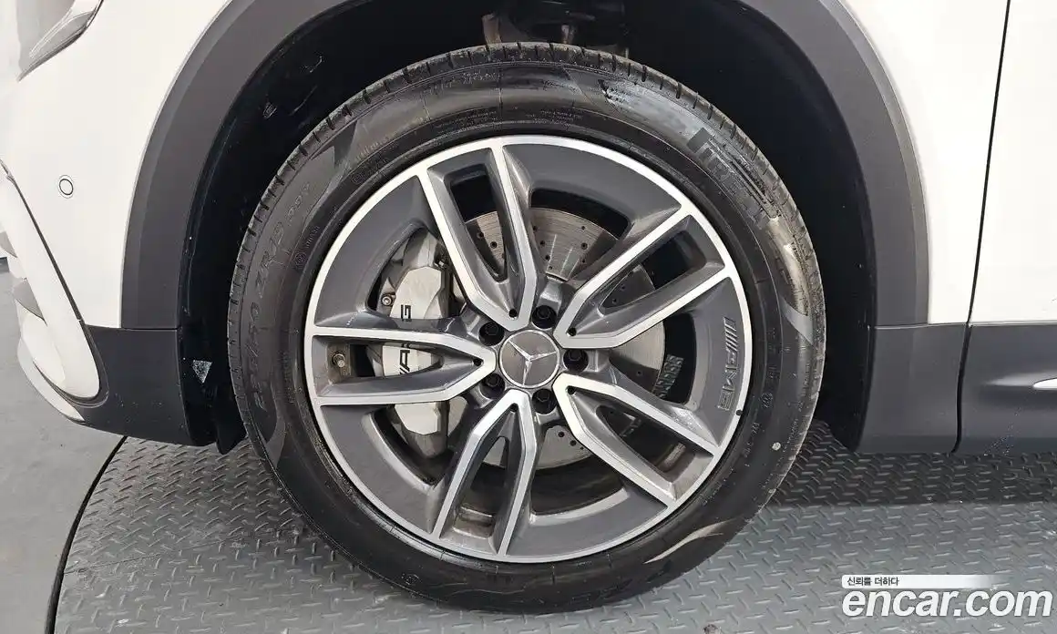 Mercedes-Benz GLB-Class 2025 2.0 Автомат в Москве № 160000, фото 6