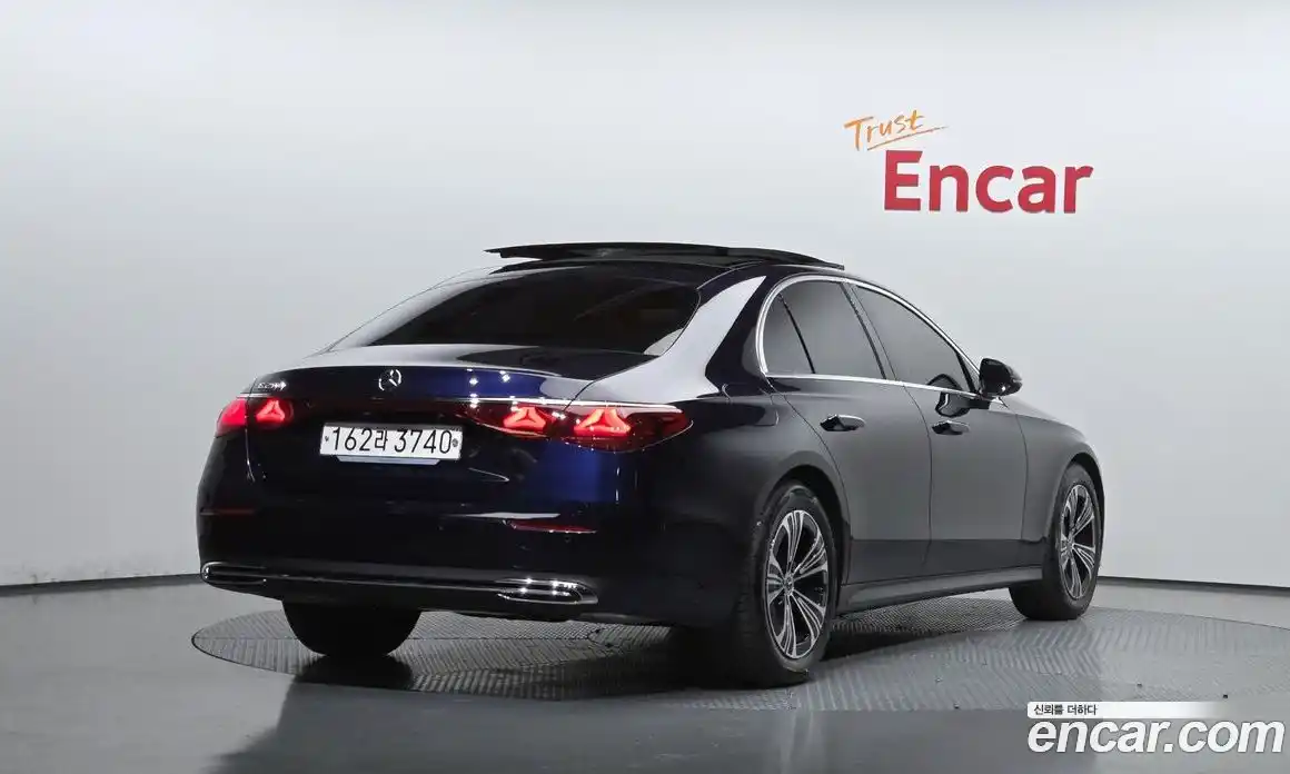 Mercedes-Benz E-Class 2024 2.0 Автомат в Москве № 160224, фото 3