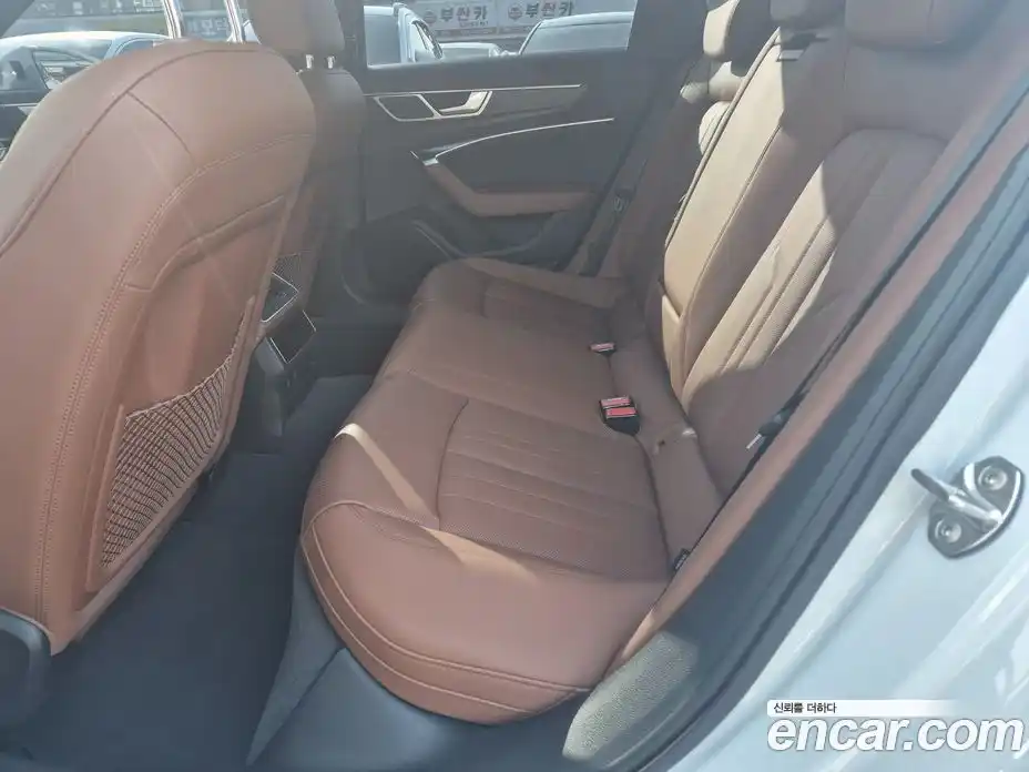 Audi A6 2023 2.0 Автомат в Москве № 163991, фото 9