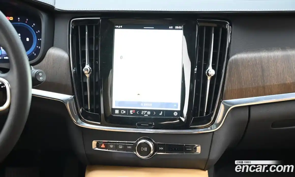 Volvo V90 2024 2.0 Автомат в Москве № 164172, фото 14