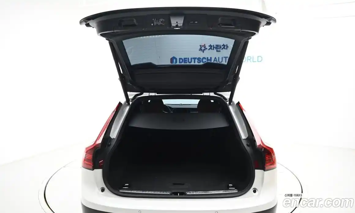 Volvo V90 2024 2.0 Автомат в Москве № 164172, фото 20