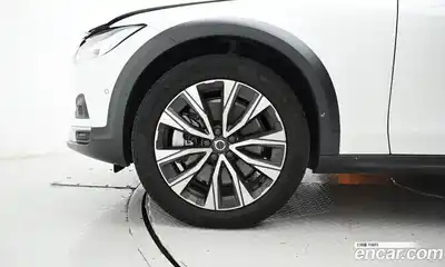 Volvo V90 2024 2.0 Автомат в Москве № 164172, миниатюра 5