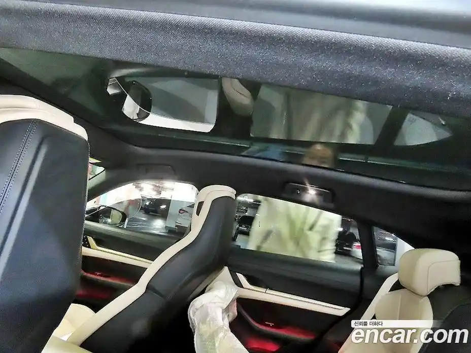 Porsche Taycan 2024 Автомат в Москве № 165751, фото 17