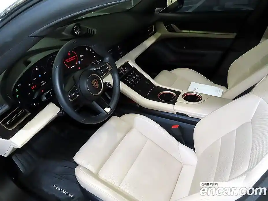 Porsche Taycan 2024 Автомат в Москве № 165751, фото 10