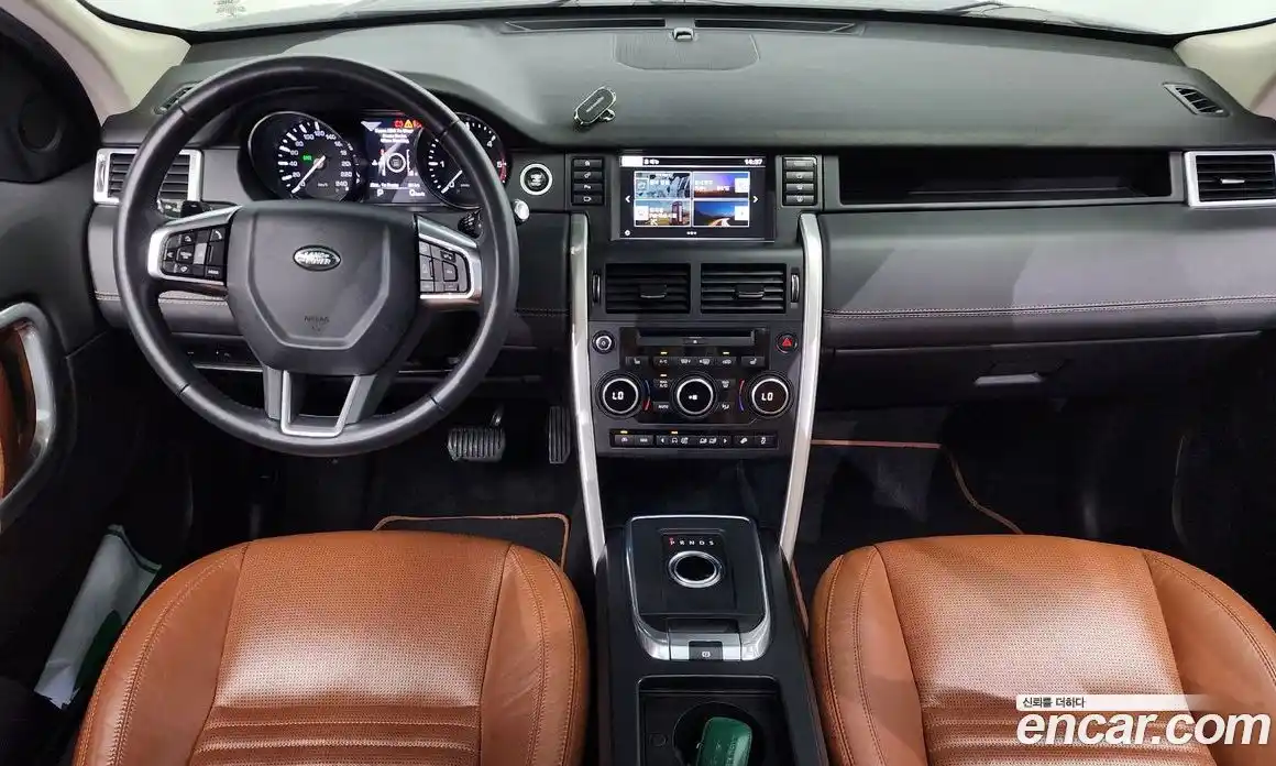 Land Rover Discovery Sport 2016 2.0 Автомат в Москве № 166340, фото 16