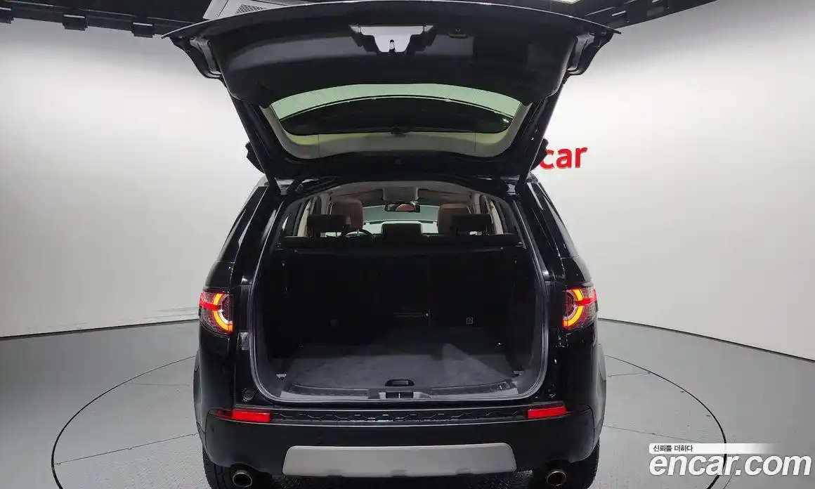 Land Rover Discovery Sport 2016 2.0 Автомат в Москве № 166340, фото 9