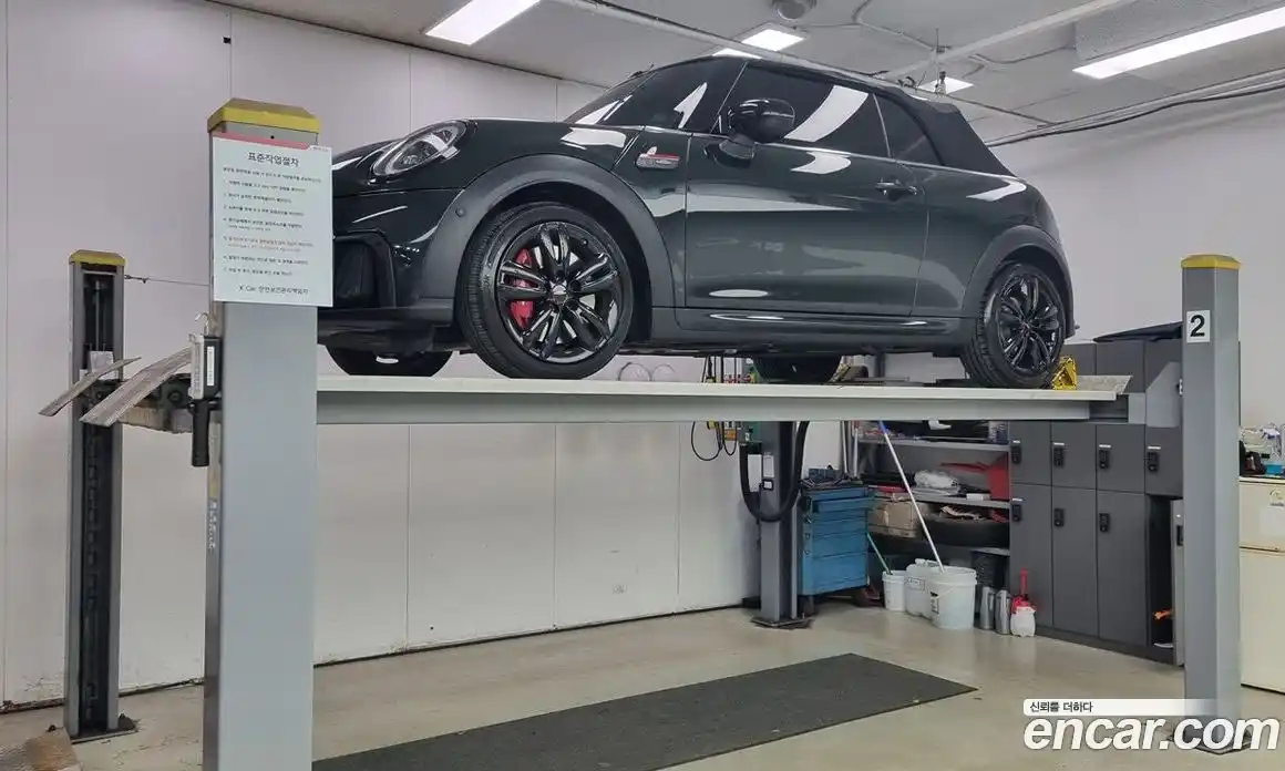 Mini Cooper Convertible 2023 2.0 Автомат в Москве № 167452, фото 13