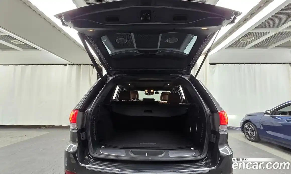 Jeep Cherokee 2020 3.6 Автомат в Москве № 169761, фото 6