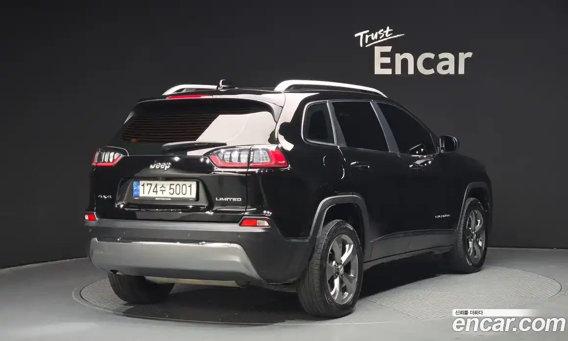 Jeep Cherokee 2021 2.4 Автомат в Москве № 169786, фото 17