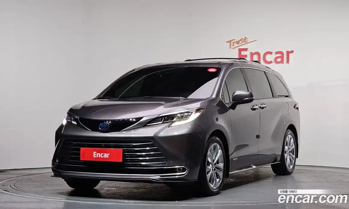 Toyota Sienna 2021 2.5 Автомат в Москве № 170315, фото 15