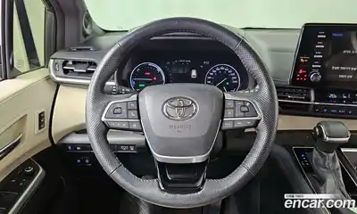 Toyota Sienna 2021 2.5 Автомат в Москве № 170315, миниатюра 2