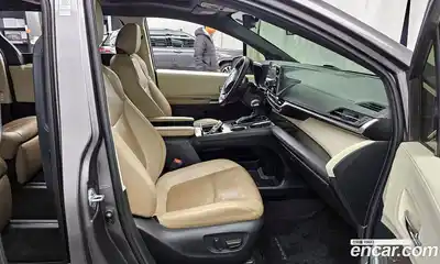 Toyota Sienna 2021 2.5 Автомат в Москве № 170315, миниатюра 8