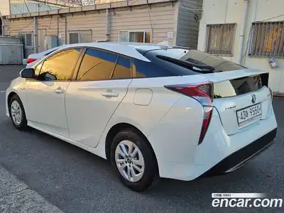 Toyota Prius 2018 1.8 Вариатор в Москве № 170351, миниатюра 2