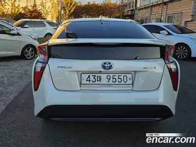 Toyota Prius 2018 1.8 Вариатор в Москве № 170351, миниатюра 4