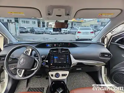 Toyota Prius 2018 1.8 Вариатор в Москве № 170351, миниатюра 7