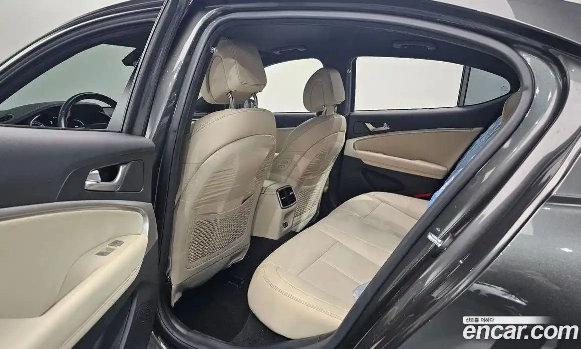 Genesis G70 2024 2.5 Автомат в Москве № 17515, фото 12