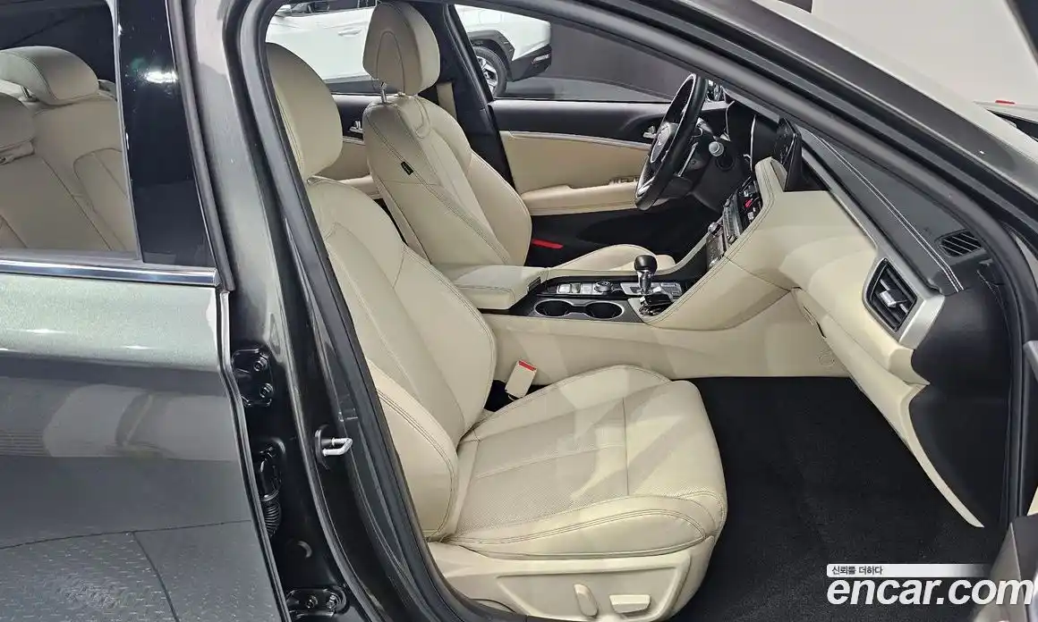 Genesis G70 2024 2.5 Автомат в Москве № 17515, фото 10