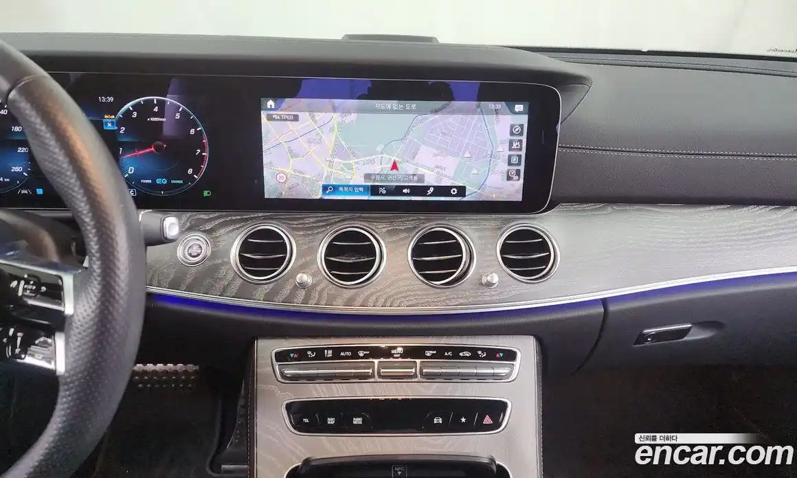 Mercedes-Benz E-Class 2023 2.0 Автомат в Москве № 176635, фото 13