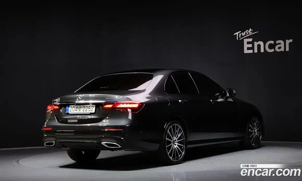 Mercedes-Benz E-Class 2023 2.0 Автомат в Москве № 176635, фото 20