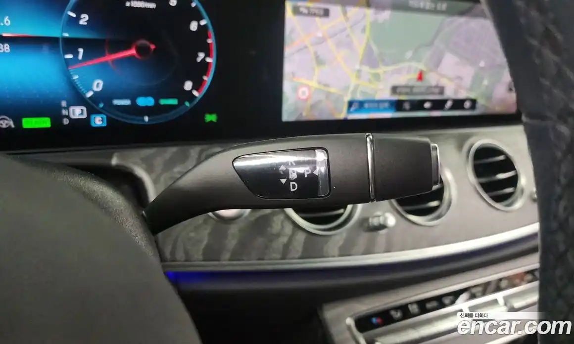 Mercedes-Benz E-Class 2023 2.0 Автомат в Москве № 176635, фото 3