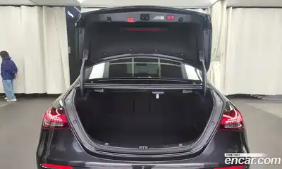 Mercedes-Benz E-Class 2023 2.0 Автомат в Москве № 176635, миниатюра 9